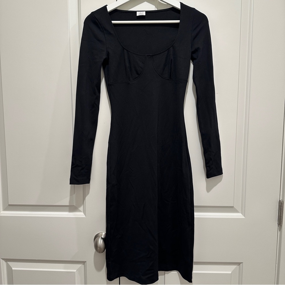 Aritzia Wilfred Gwen Black Midi Dress